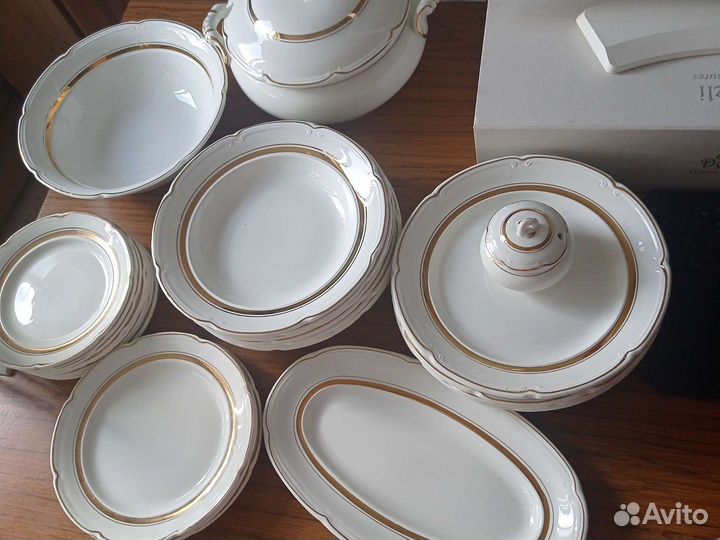 Набор столов ой посуды