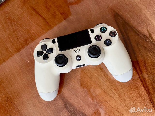 Геймпад PlayStation Sony DualShock 4 (Ver.1)белый