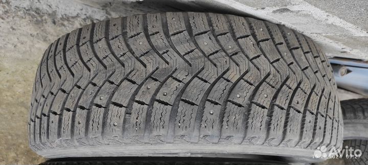 Michelin Radial XSE 235/60 R18 107V