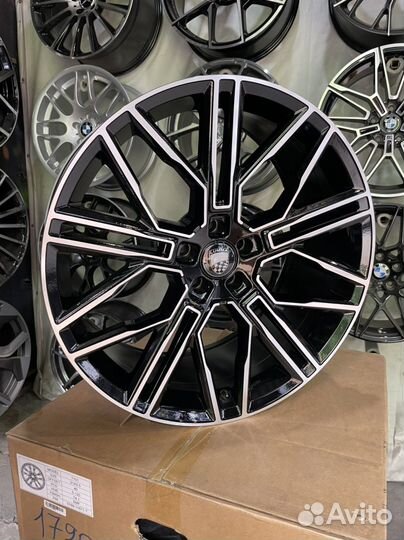 R21 Lumma CLR 23 LR на BMW G05 G06 G07 5x112