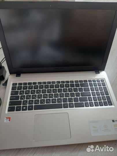 Ноутбук asus