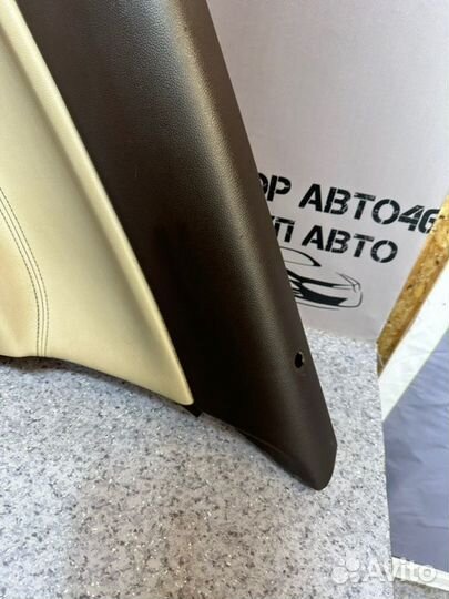 Обшивка двери Opel Insignia седан 2.0 A20NFT 2011