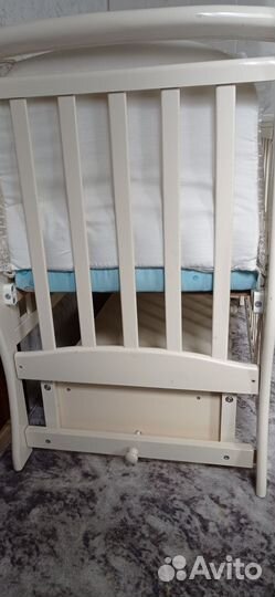 Детская кроватка с ящиком и матрасом