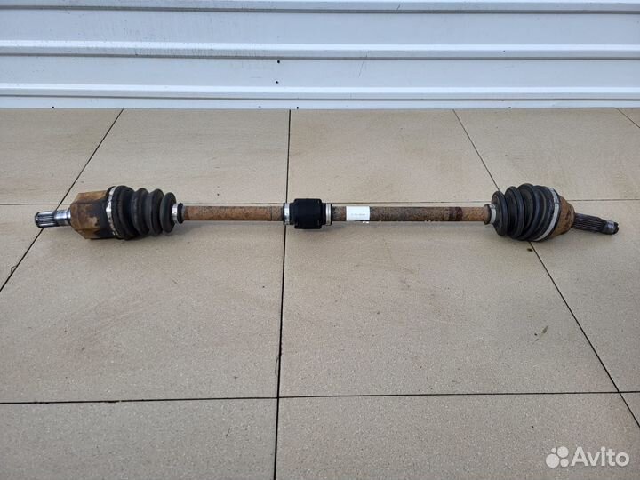 Привод передний правый Hyundai Accent