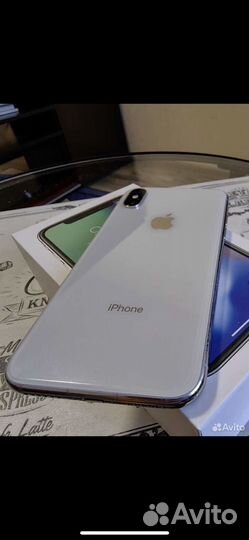 iPhone X, 64 ГБ