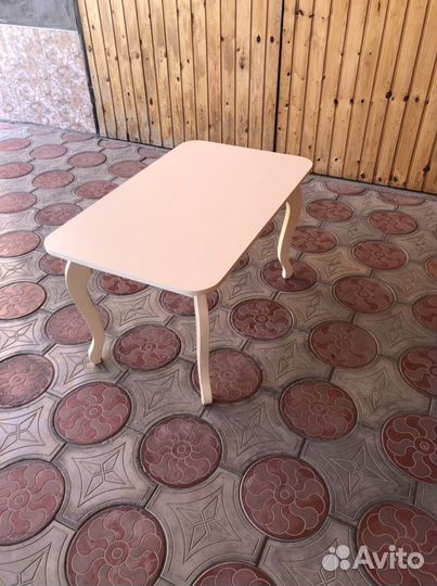 Журнальный стол