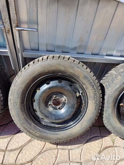 Hankook Winter I'Pike 195/65 R15