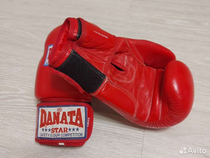Боксерские перчатки 10oz danata кожа