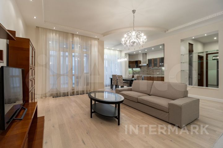 5-к. квартира, 225 м², 2/6 эт.