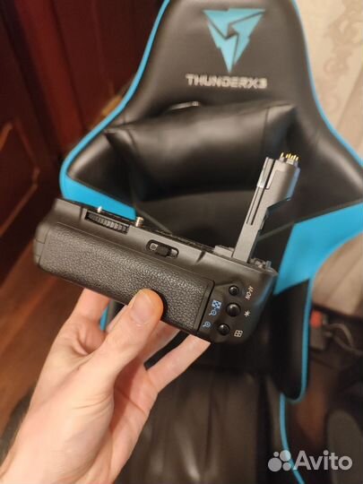 Оригинальный батарейный блок ручка Canon bg e6