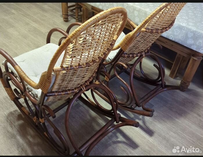Кресло качалка из лозы