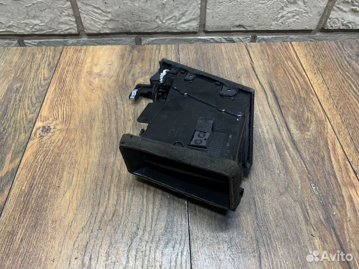 Infiniti Q50 (V37) Дефлектор воздушный центральный