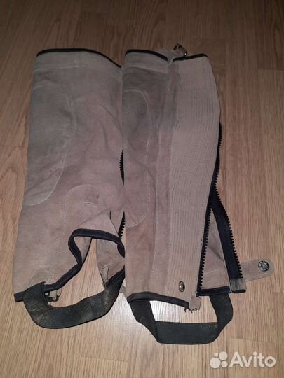 Шлем, бриджи, краги, перчатки для верховой езды