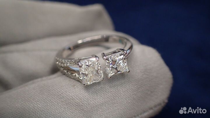 Золотое кольцо с бриллиантами Evgeny Matveev