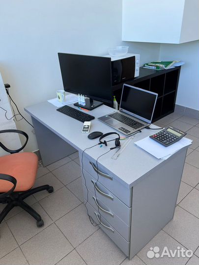 Стол офисный