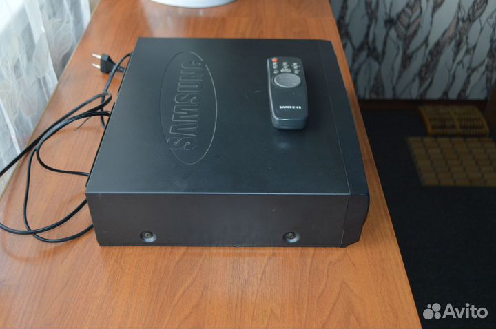 Видеомагнитофон (видеоплеер) Samsung SVR 17C