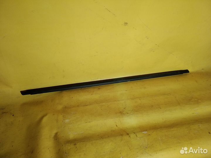 Накладка стекла заднего левого VW Golf VII гольф 7