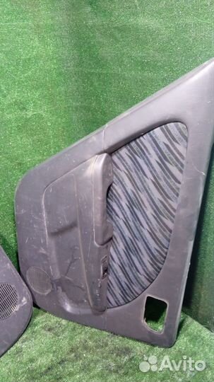 Обшивка двери Toyota Caldina