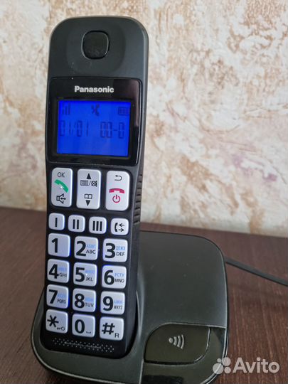 Телефон Dect Panasonic KX-TGE110RU