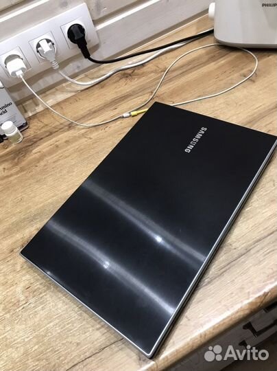 Ноутбук samsung np300v5a core i5
