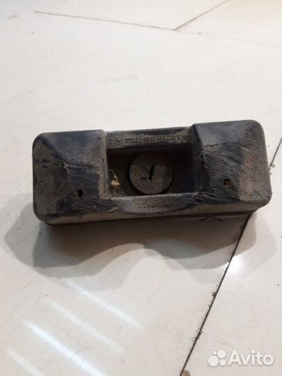 Подушка поддомкратная (задняя правая)