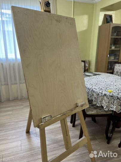 Мольберт художественный
