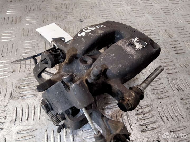 Суппорт задний левый Peugeot Partner