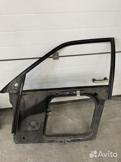 Рамки передних дверей Audi 100 C3 (44)