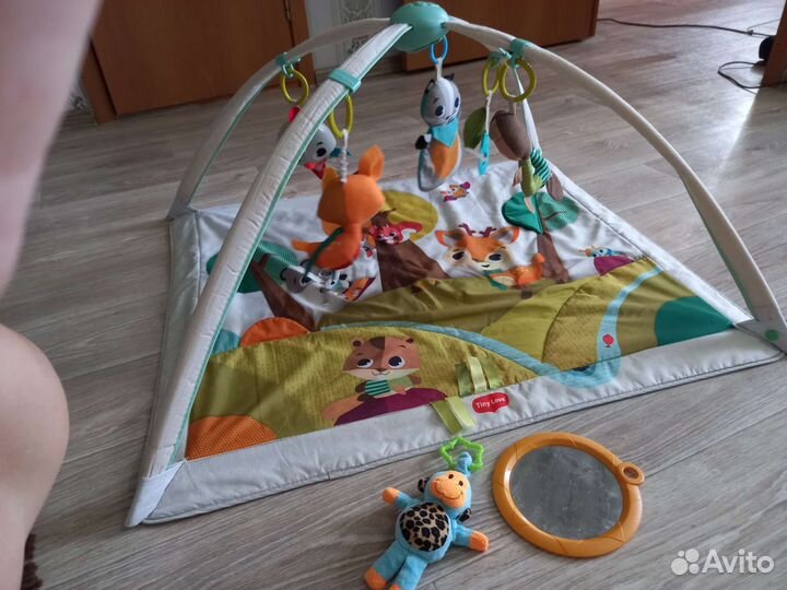 Развивающий коврик tiny love