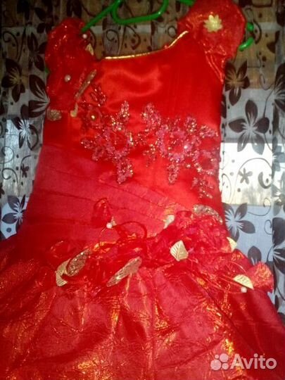 Праздничное платье для девочки (6-8лет)