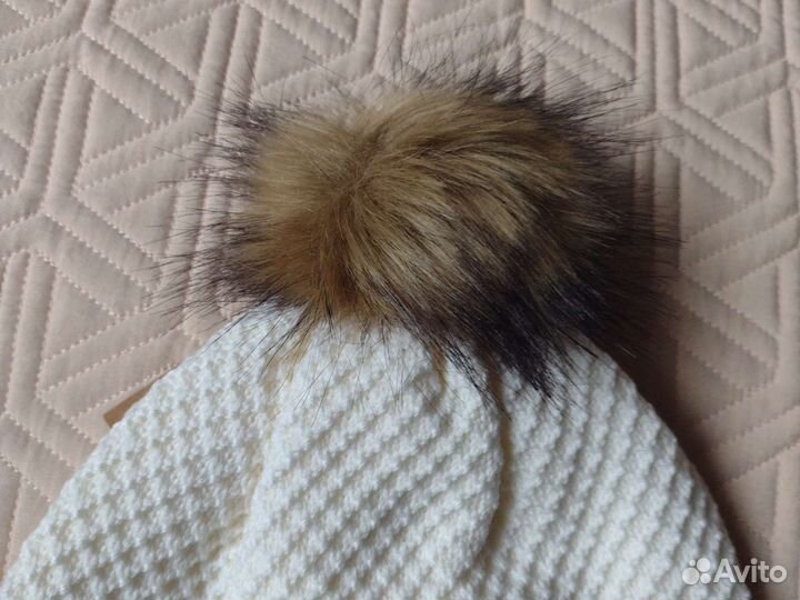 Новая зимняя белая шапка 56 Reima девочки помпон