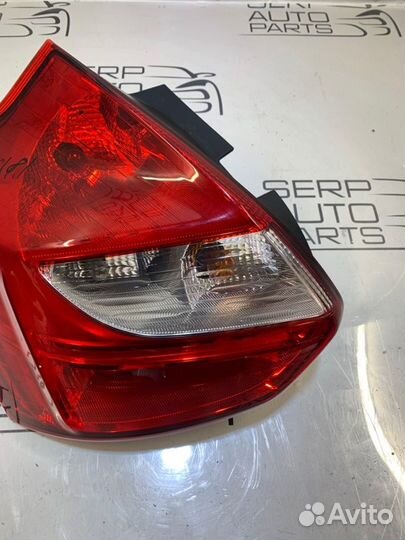 Фонарь задний левый Ford Focus 3 CB8 1.6L duratec