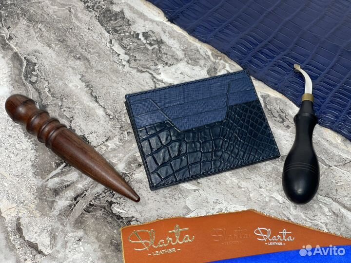 Картхолдер из кожи крокодила