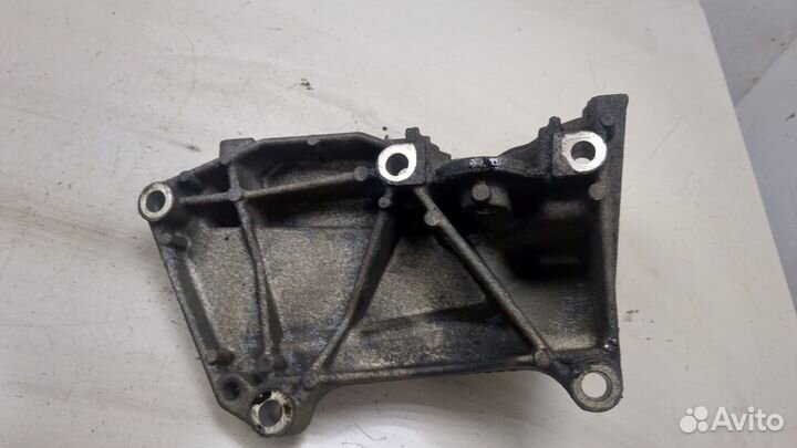 Кронштейн кондиционера Renault Master