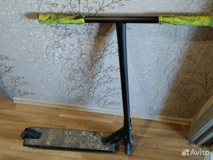 Трюковой самокат