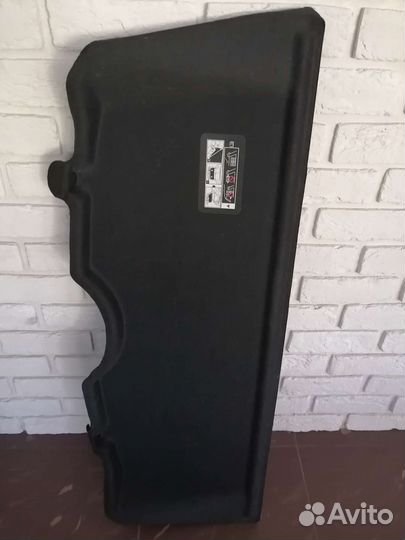 Задняя полка