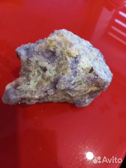 Большой природный камень Аметист