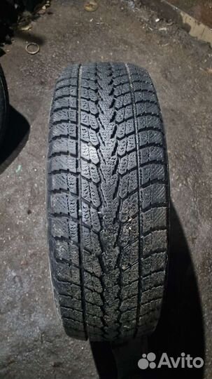Toyo Winter Tranpath S1 215/65 R16 98Q