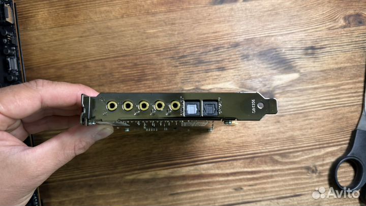 Зауковая карта creative sound blaster Z SE