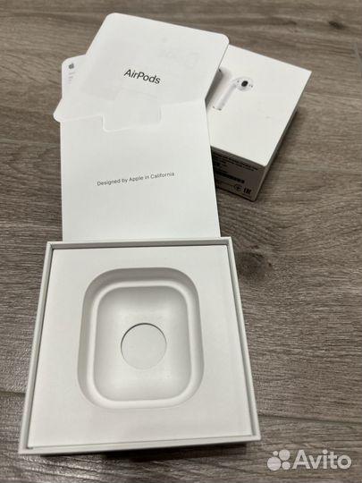 Коробка от наушников airpods apple (оригинал)