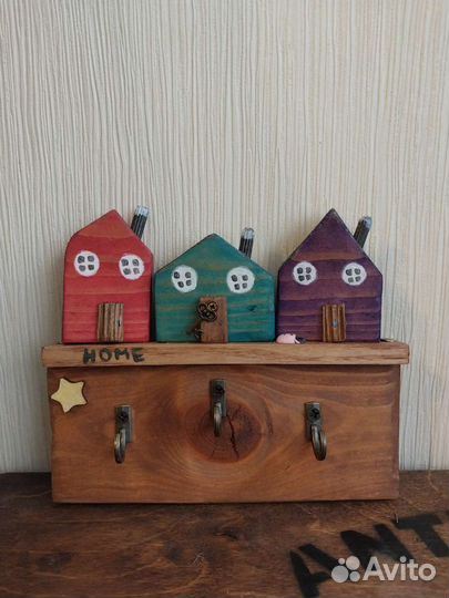 Вешалка для ключей.осталась маленькая