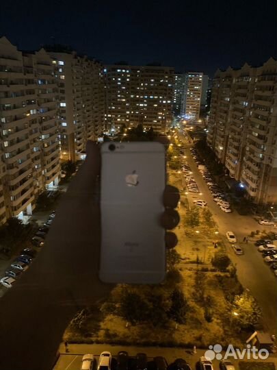 iPhone 6S, 64 ГБ