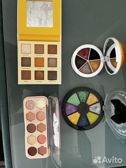 Палетки теней Revolution, novo, Beauty Bomb