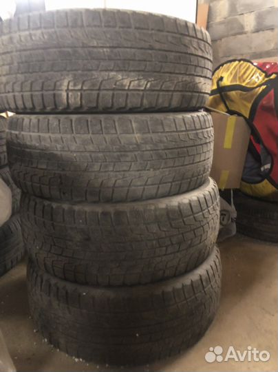 Bridgestone Blizzak Revo1 215/55 R17