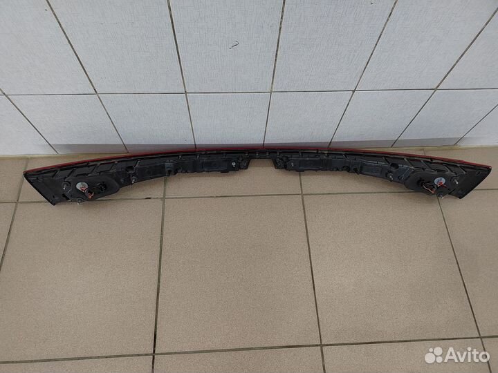 Фонарь центральный задний Kia K5 DL3 дефект