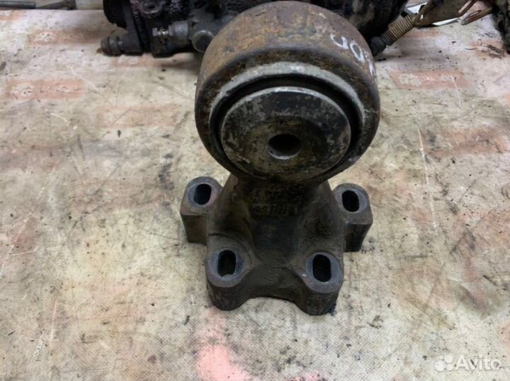 Кронштейн кабины передний левый Daf Xf 95