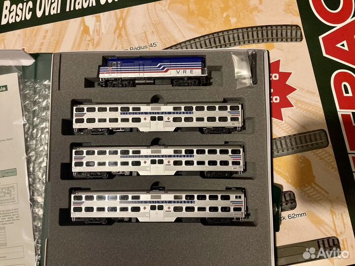 Стартовый набор 9мм Kato F40PH поезд Metra, пасс