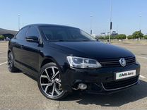 Volkswagen Jetta 1.4 AMT, 2013, 131 000 км, с пробегом, цена 950 000 руб.