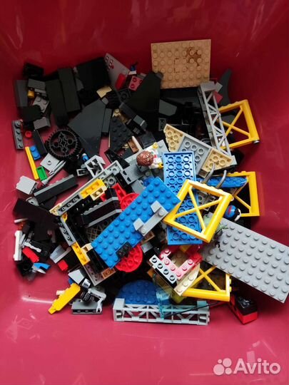 Lego(не полный) Ninjago Логово Гармадона