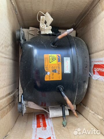 Мотор от холодильника на запчасти